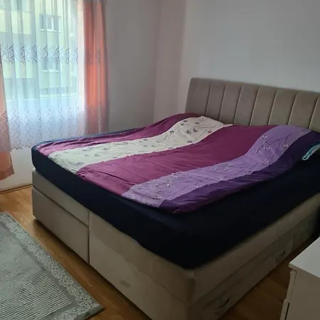 Kineski Zid 아파트